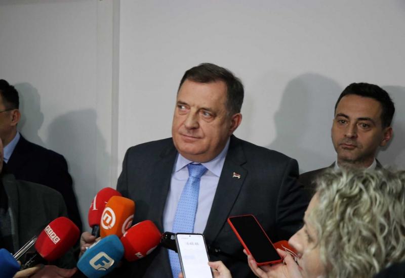 Dodik predlaže da se Komšić pridruži islamskim ratnicima